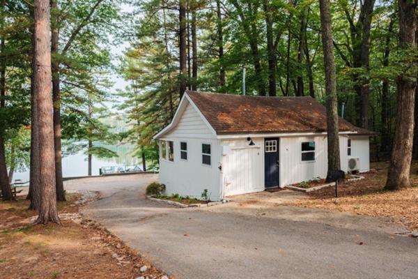 Arbutus Lake 3 Bedroom Cottage Traverse City Bagian luar foto
