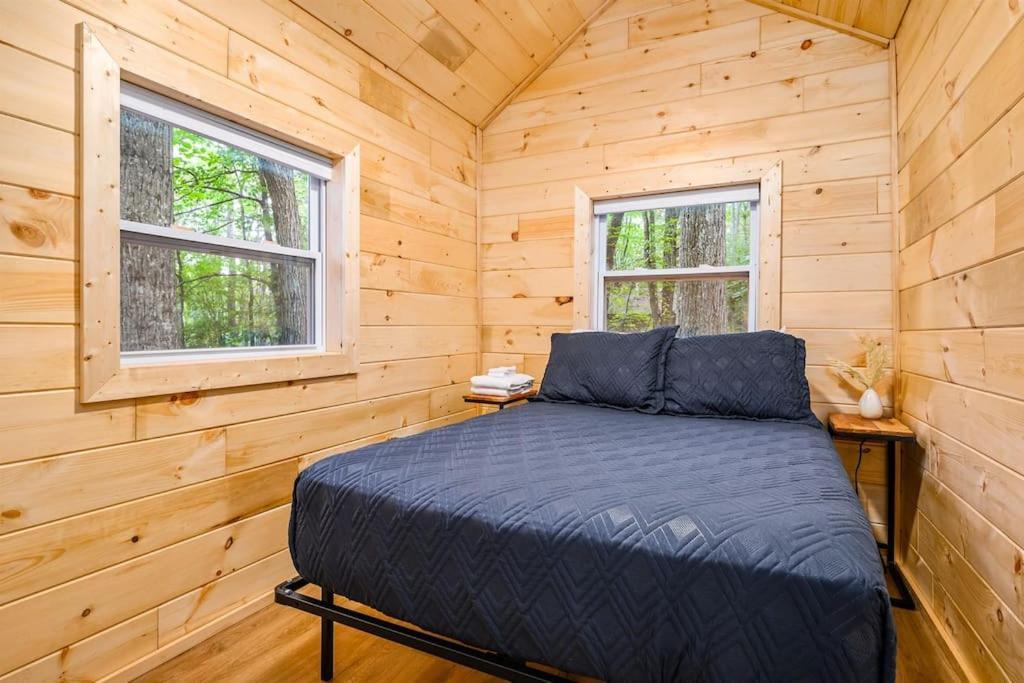 Arbutus Lake 3 Bedroom Cottage Traverse City Bagian luar foto