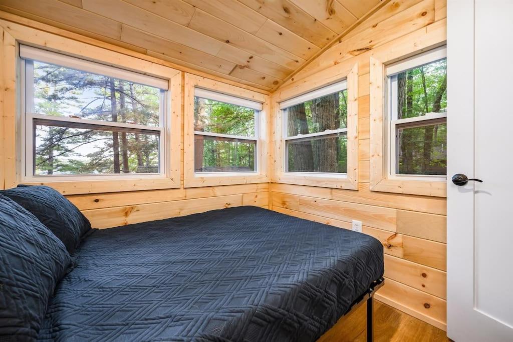 Arbutus Lake 3 Bedroom Cottage Traverse City Bagian luar foto